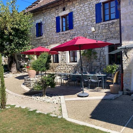 Le Clos Bo-M Bed & Breakfast Marignieu Exterior photo