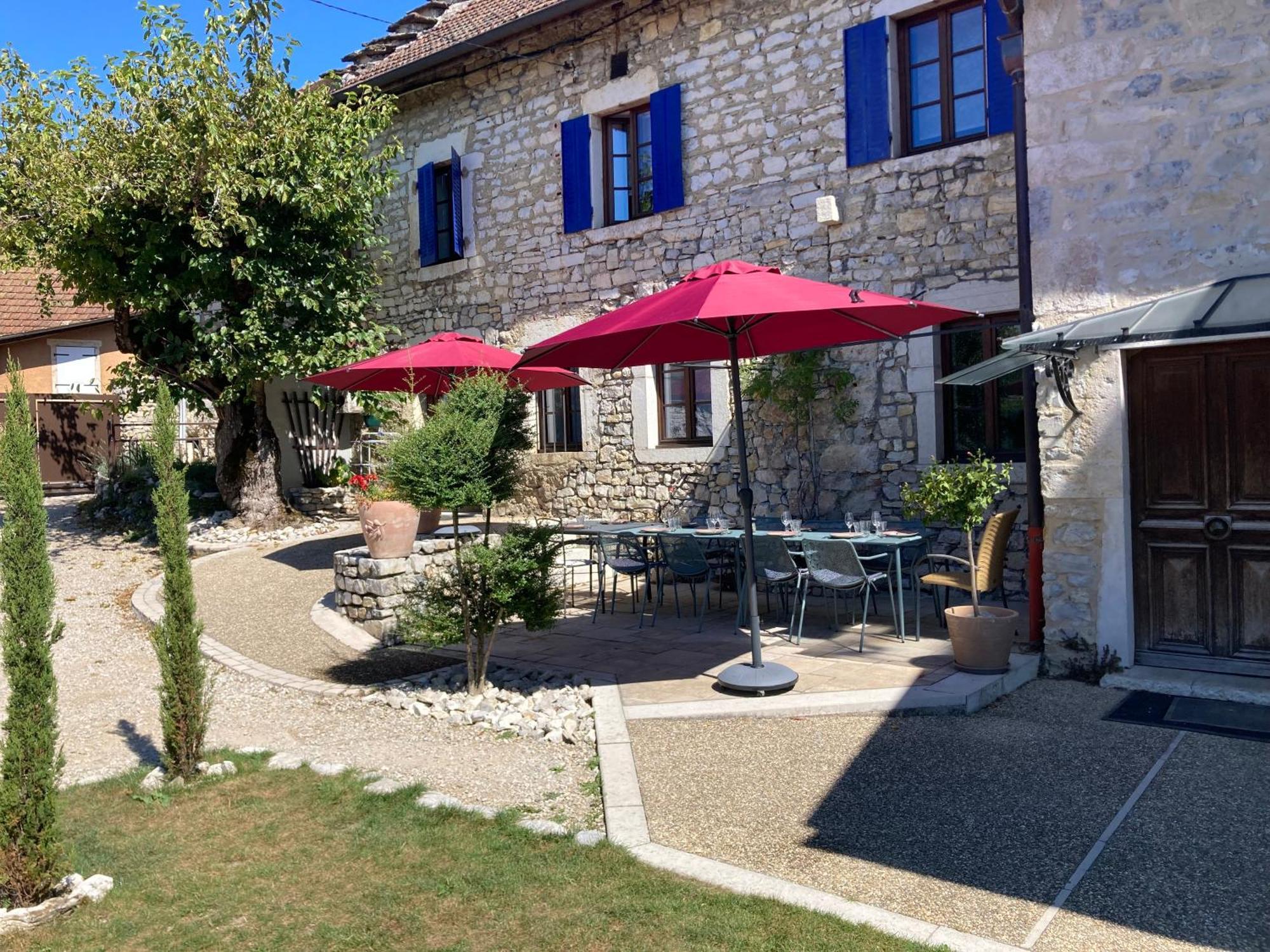 Le Clos Bo-M Bed & Breakfast Marignieu Exterior photo