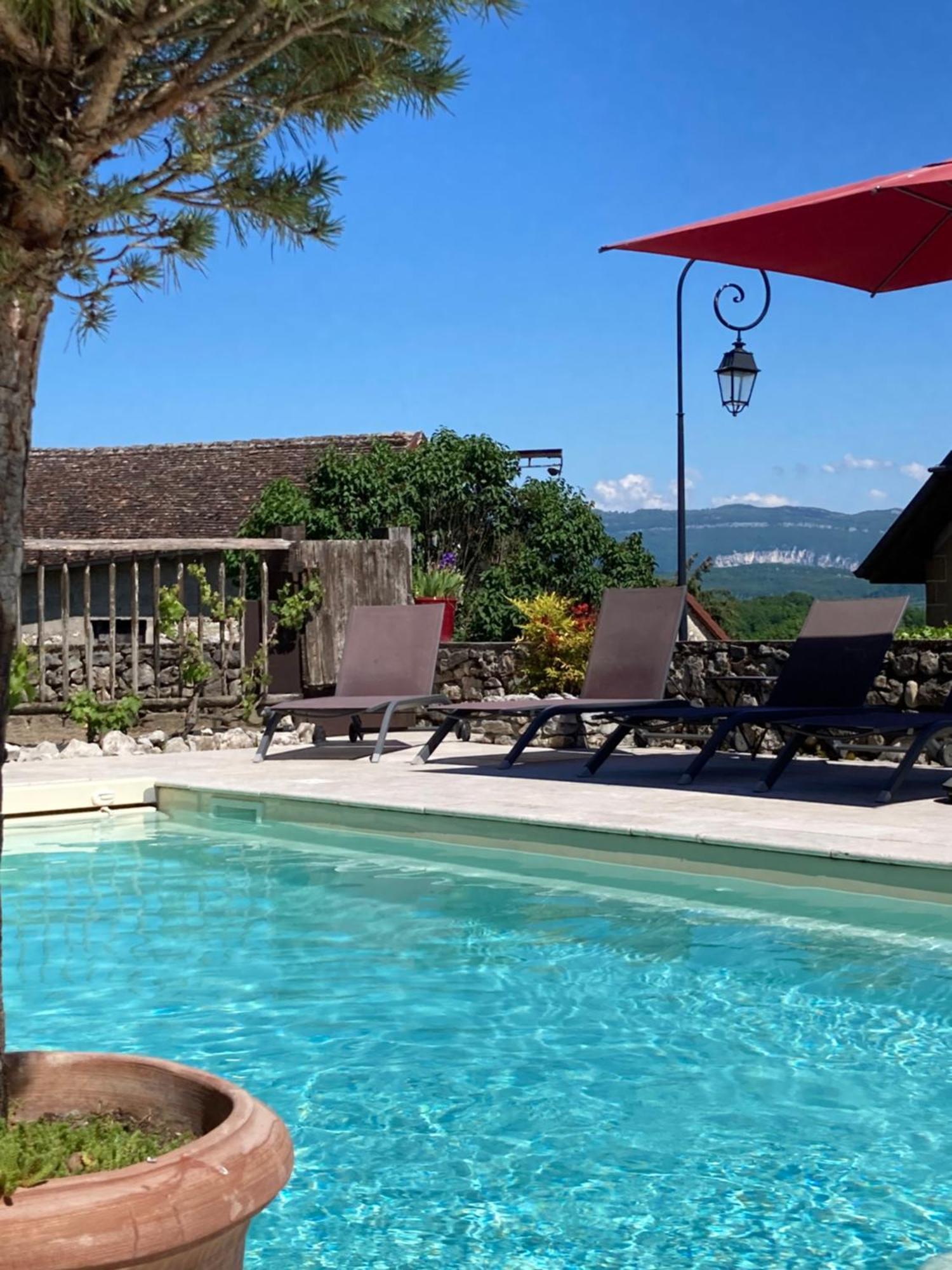 Le Clos Bo-M Marignieu Exterior photo
